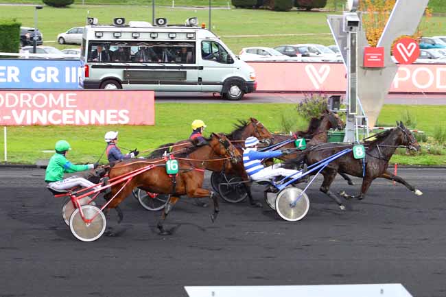 Photo d'arrivée de la course pmu PRIX DE BOISSY-SAINT-LEGER à PARIS-VINCENNES le Dimanche 17 novembre 2019