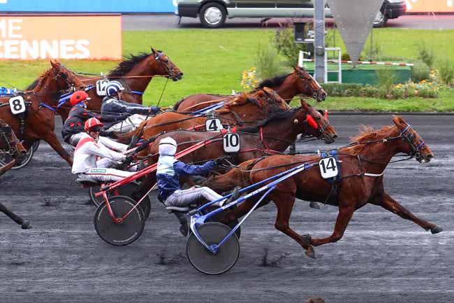 Photo d'arrivée de la course pmu PRIX DE DUNKERQUE à PARIS-VINCENNES le Jeudi 21 novembre 2019