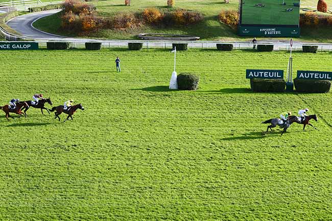 Photo d'arrivée de la course pmu PRIX MORGEX à AUTEUIL le Dimanche 24 novembre 2019