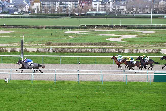 Photo d'arrivée de la course pmu PRIX DE LA POMMERAIE à DEAUVILLE le Jeudi 28 novembre 2019