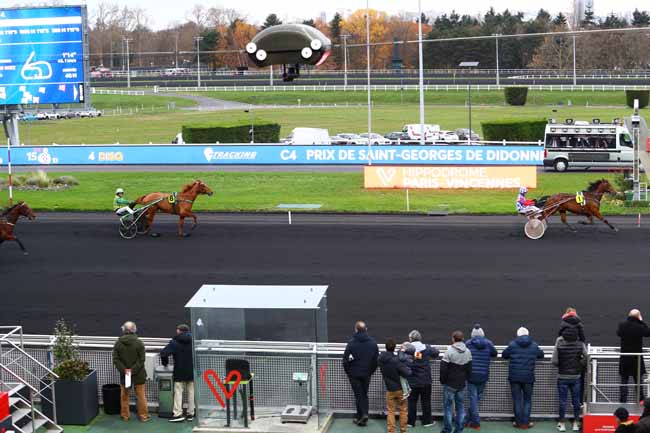 Photo d'arrivée de la course pmu PRIX DE SAINT-GEORGES-DE-DIDONNE à PARIS-VINCENNES le Samedi 30 novembre 2019