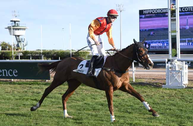 Photo d'arrivée de la course pmu PRIX UBU III à CAGNES-SUR-MER le Lundi 9 décembre 2019