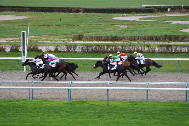 Photo d'arrivée de la course pmu PRIX DE GRANDOUET à DEAUVILLE le Lundi 16 décembre 2019