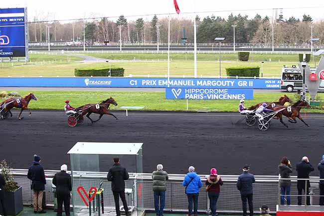 Photo d'arrivée de la course pmu PRIX EMMANUEL MARGOUTY à PARIS-VINCENNES le Samedi 21 décembre 2019