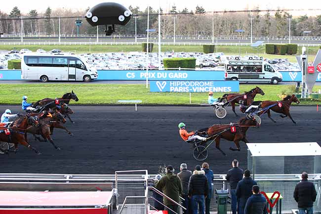Photo d'arrivée de la course pmu PRIX DU GARD à PARIS-VINCENNES le Dimanche 22 décembre 2019