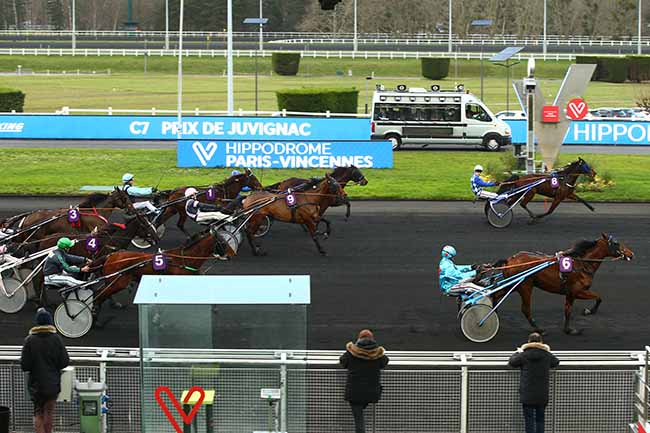 Photo d'arrivée de la course pmu PRIX DE JUVIGNAC à PARIS-VINCENNES le Mardi 24 décembre 2019