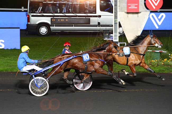 Photo d'arrivée de la course pmu PRIX DES BEGONIAS à PARIS-VINCENNES le Mercredi 25 décembre 2019