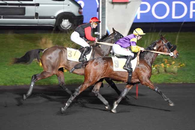 Photo d'arrivée de la course pmu PRIX DE LENS à PARIS-VINCENNES le Jeudi 26 décembre 2019