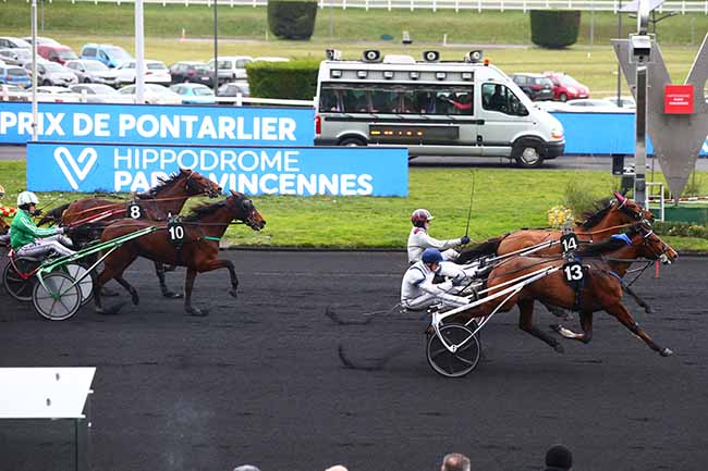 Photo d'arrivée de la course pmu PRIX DE PONTARLIER à PARIS-VINCENNES le Dimanche 5 janvier 2020