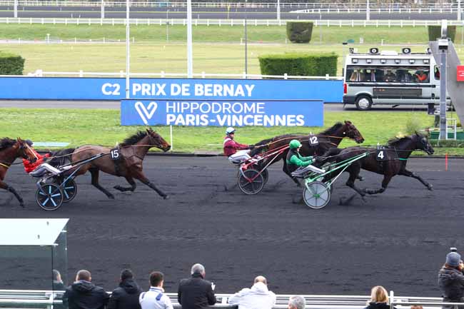 Photo d'arrivée de la course pmu PRIX DE BERNAY à PARIS-VINCENNES le Samedi 18 janvier 2020