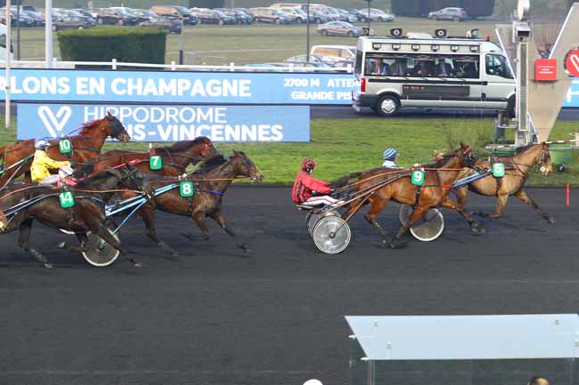 Photo d'arrivée de la course pmu PRIX DE CHALONS-EN-CHAMPAGNE à PARIS-VINCENNES le Samedi 25 janvier 2020