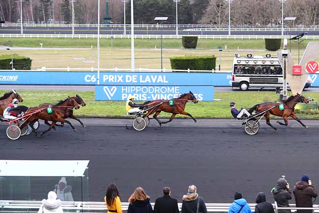 Photo d'arrivée de la course pmu PRIX DE LAVAL à PARIS-VINCENNES le Mardi 28 janvier 2020