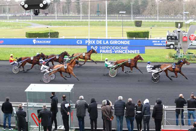 Photo d'arrivée de la course pmu PRIX DE LA GIRONDE à PARIS-VINCENNES le Samedi 1 février 2020