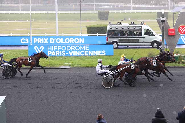 Photo d'arrivée de la course pmu PRIX D'OLORON à PARIS-VINCENNES le Lundi 10 février 2020