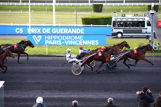 Photo d'arrivée de la course pmu PRIX DE GUERANDE à PARIS-VINCENNES le Mardi 18 février 2020