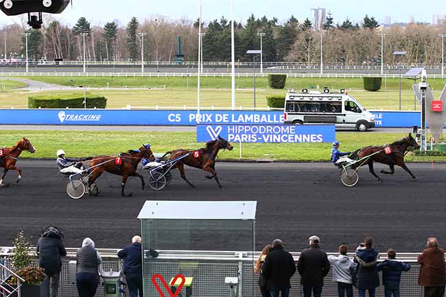 Photo d'arrivée de la course pmu PRIX DE LAMBALLE à PARIS-VINCENNES le Jeudi 20 février 2020