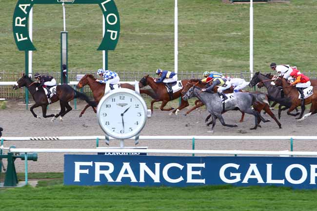 Photo d'arrivée de la course pmu PRIX DU BOIS DE BEAUVILLIERS à CHANTILLY le Vendredi 21 février 2020