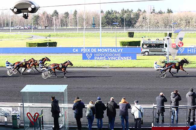 Photo d'arrivée de la course pmu PRIX DE MONTSALVY à PARIS-VINCENNES le Mercredi 26 février 2020