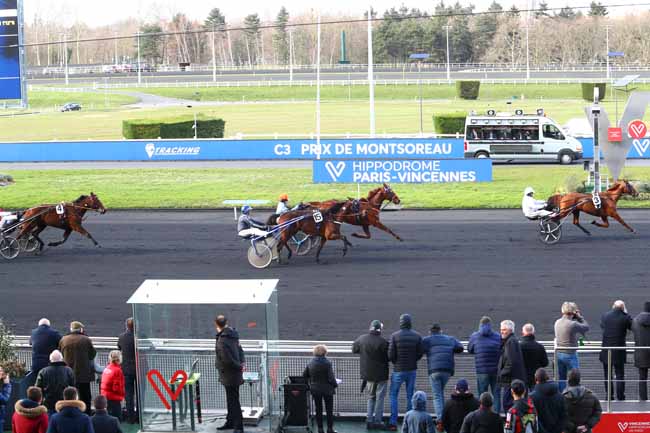 Photo d'arrivée de la course pmu PRIX DE MONTSOREAU à PARIS-VINCENNES le Samedi 29 février 2020