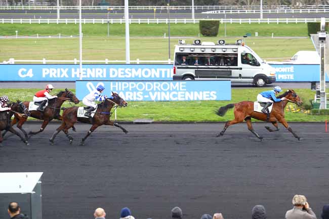 Photo d'arrivée de la course pmu PRIX HENRI DESMONTILS à PARIS-VINCENNES le Samedi 29 février 2020