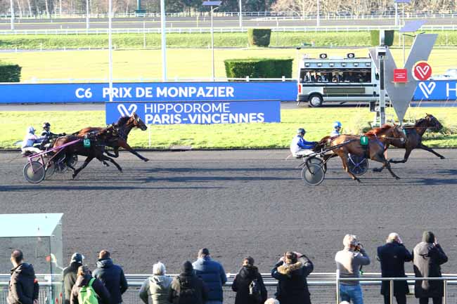 Photo d'arrivée de la course pmu PRIX DE MONPAZIER à PARIS-VINCENNES le Samedi 29 février 2020