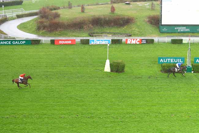 Photo d'arrivée de la course pmu PRIX KARCIMONT à AUTEUIL le Dimanche 1 mars 2020
