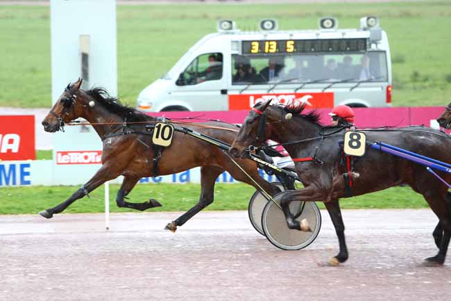 Photo d'arrivée de la course pmu PRIX DE BIEVILLE à CAEN le Jeudi 5 mars 2020