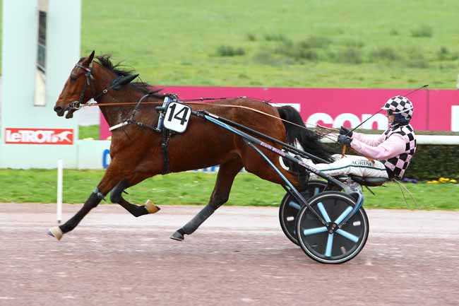 Photo d'arrivée de la course pmu PRIX DE BLAIN à CAEN le Jeudi 5 mars 2020