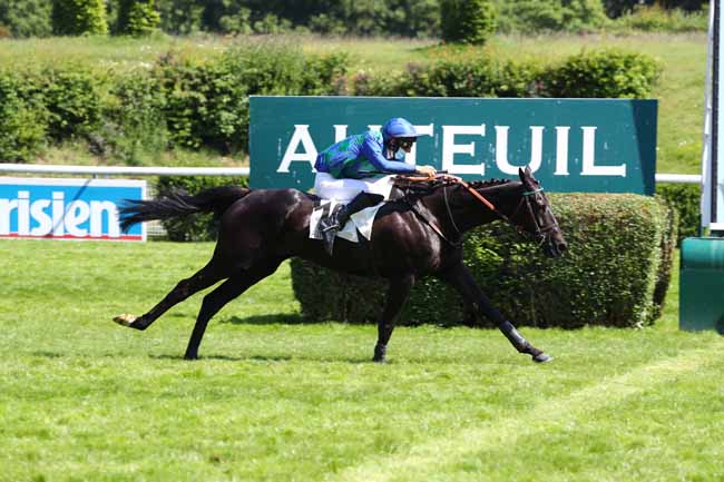 Photo d'arrivée de la course pmu PRIX DU PRESIDENT DE LA REPUBLIQUE à AUTEUIL le Dimanche 17 mai 2020