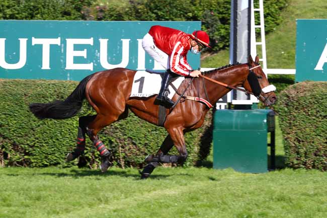 Photo d'arrivée de la course pmu PRIX MAURICE DE NEXON à AUTEUIL le Dimanche 17 mai 2020