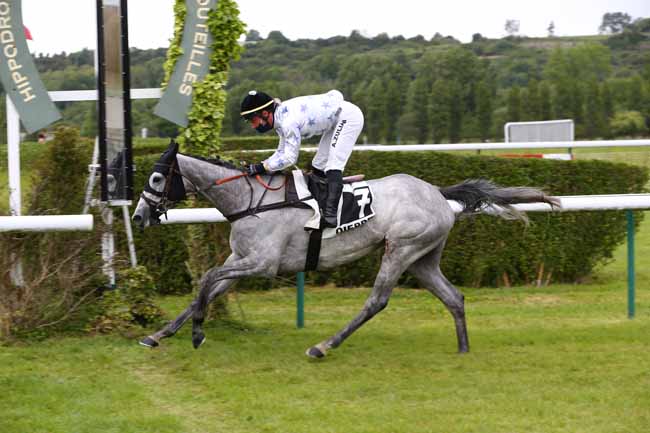 Photo d'arrivée de la course pmu PRIX ACREON à DIEPPE le Vendredi 22 mai 2020