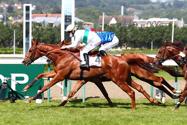 Photo d'arrivée de la course pmu PRIX DE BARBEVILLE à DEAUVILLE le Dimanche 24 mai 2020