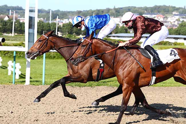 Photo d'arrivée de la course pmu PRIX DE LORMOY à DEAUVILLE le Dimanche 24 mai 2020