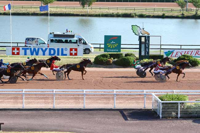 Photo d'arrivée de la course pmu PRIX EDBURGA à LAVAL le Mardi 2 juin 2020