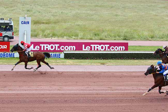 Photo d'arrivée de la course pmu PRIX DE CLECY à CAEN le Lundi 8 juin 2020