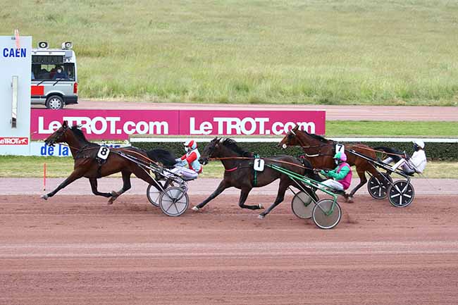 Photo d'arrivée de la course pmu PRIX DE THURY-HARCOURT à CAEN le Lundi 8 juin 2020