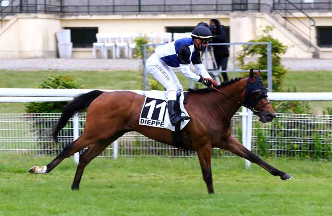 Photo d'arrivée de la course pmu PRIX DE LA POISSONNERIE à DIEPPE le Lundi 8 juin 2020