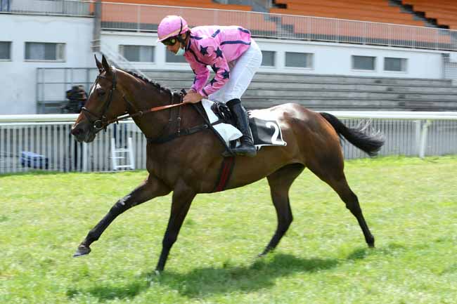 Photo d'arrivée de la course pmu PRIX KERIVON à NANTES le Mardi 9 juin 2020