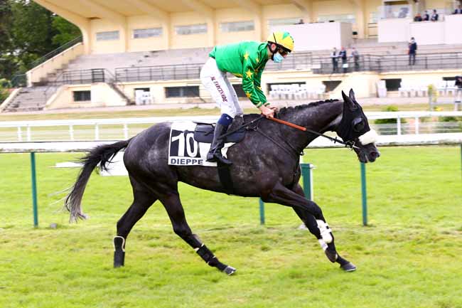 Photo d'arrivée de la course pmu PRIX BONTEMPS à DIEPPE le Vendredi 12 juin 2020