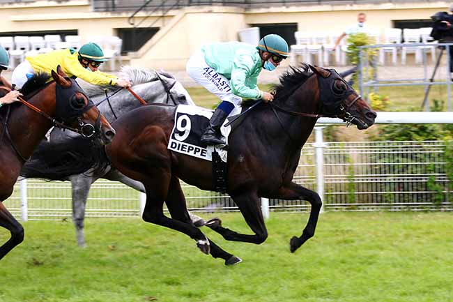 Photo d'arrivée de la course pmu PRIX DU POLLET à DIEPPE le Mardi 16 juin 2020