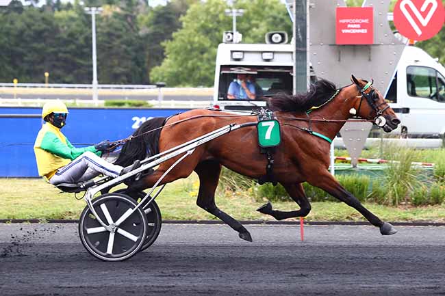 Photo d'arrivée de la course pmu PRIX RENE BALLIERE à PARIS-VINCENNES le Dimanche 21 juin 2020