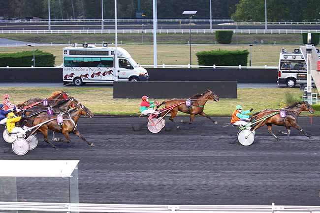 Photo d'arrivée de la course pmu PRIX GARUMNA à PARIS-VINCENNES le Mardi 23 juin 2020