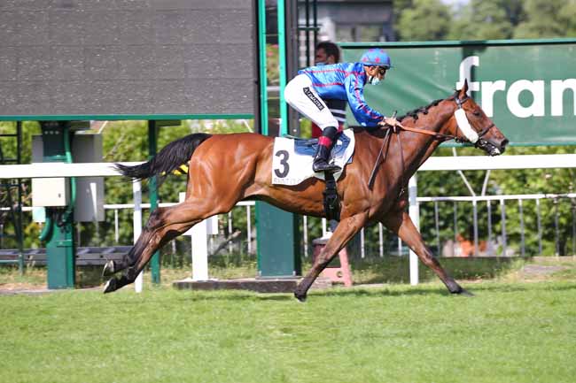 Photo d'arrivée de la course pmu PRIX DU GRAND MORIN à SAINT-CLOUD le Dimanche 28 juin 2020