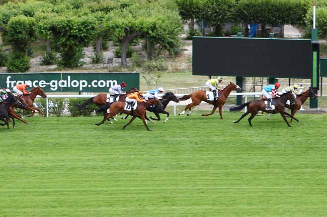 Photo d'arrivée de la course pmu PRIX GRIS PERLE à SAINT-CLOUD le Mardi 30 juin 2020