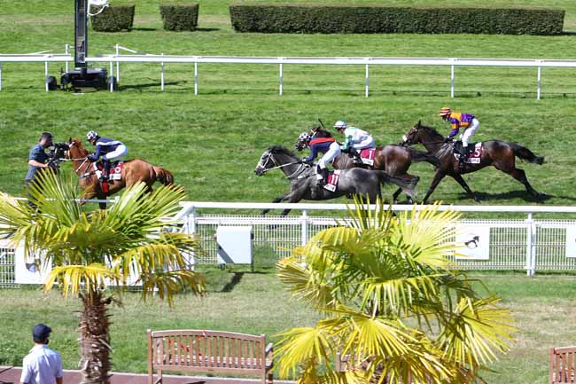Photo d'arrivée de la course pmu PRIX CRESSEVEUILLE à CLAIREFONTAINE le Mardi 7 juillet 2020