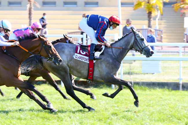 Photo d'arrivée de la course pmu PRIX DE LA MARE AUX CANARDS à CLAIREFONTAINE le Vendredi 10 juillet 2020