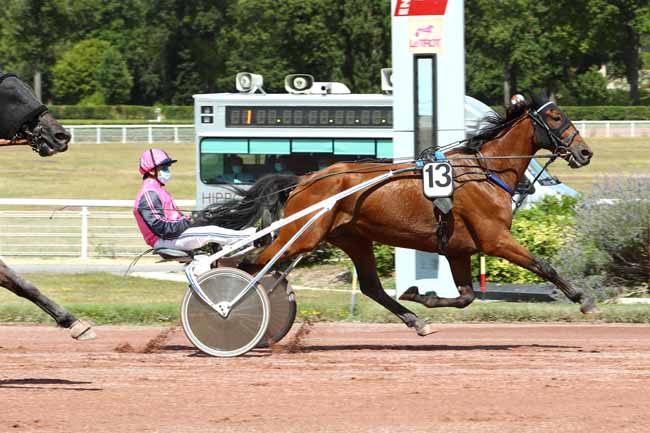 Photo d'arrivée de la course pmu PRIX DU PALAIS DE CHAILLOT à ENGHIEN le Samedi 11 juillet 2020