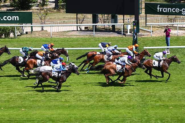 Photo d'arrivée de la course pmu PRIX D'AUXERRE à SAINT-CLOUD le Lundi 13 juillet 2020