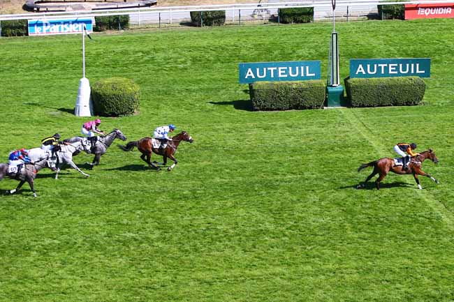 Photo d'arrivée de la course pmu PRIX GILBERT GALLOT à AUTEUIL le Lundi 13 juillet 2020