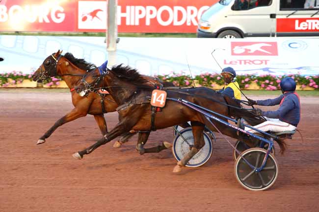 Photo d'arrivée de la course pmu PRIX NORMANDIE CABOURG PAYS D'AUGE à CABOURG le Vendredi 17 juillet 2020